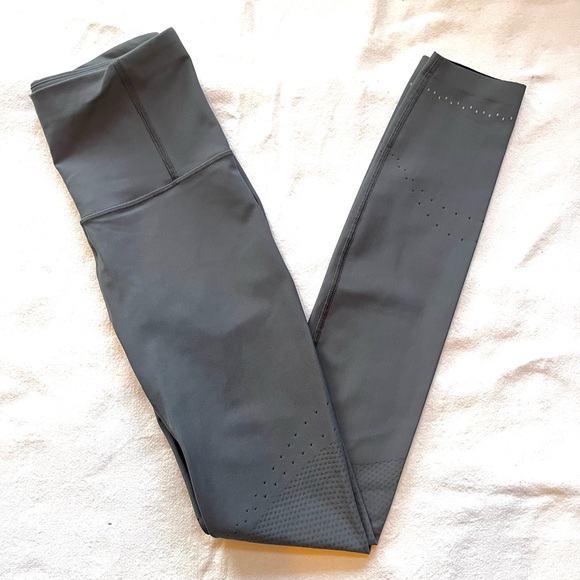 Lululemon Zoned In Tight 27" *SenseKnit Size 4 - Picture 5 of 9